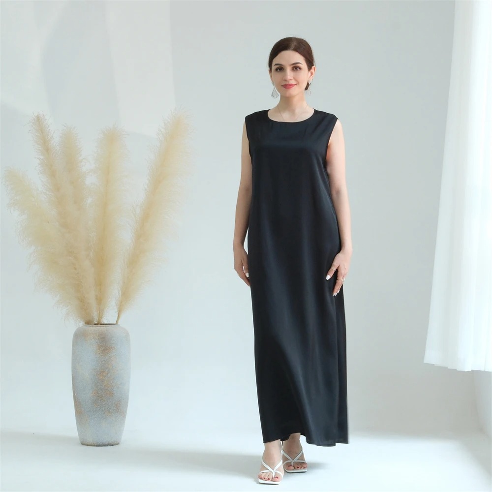 Robe noir sans manche