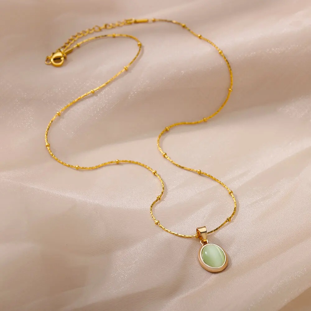 Collier en opale  femme