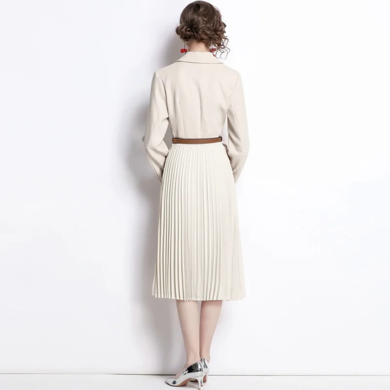 costume femme moderne