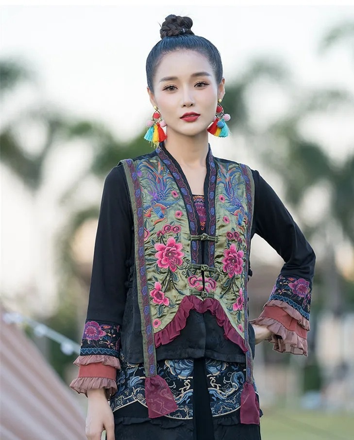 gilet brodé femme