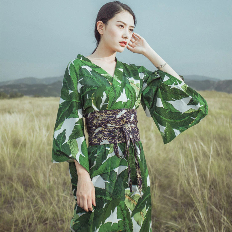 Kimono vert motifs nature