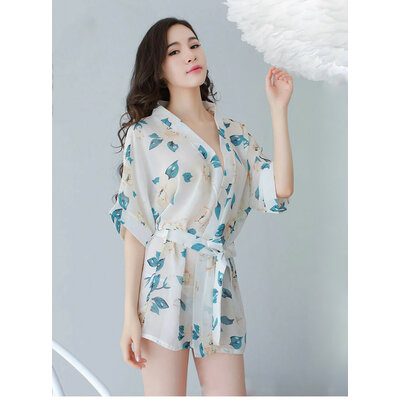 Kimono blanc florale