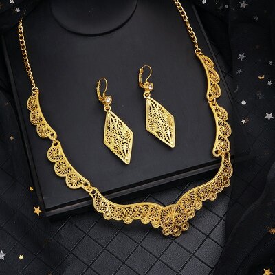 Ensemble-de-bijoux-en-or-arabe-et-marocain-bijoux-la-mode