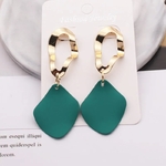 Boucles doreilles vert moderne