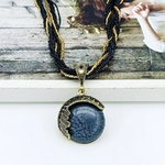 Collier unique