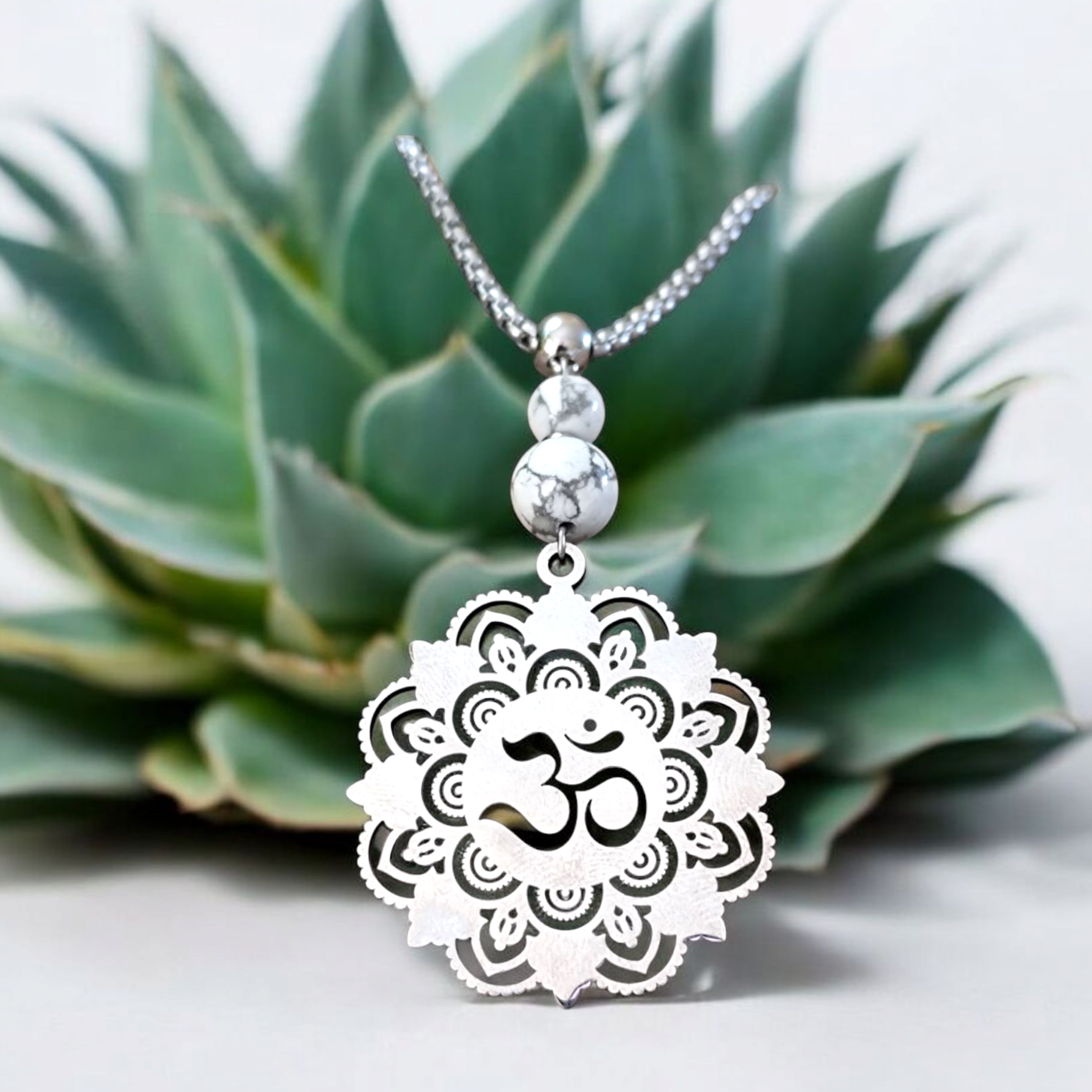 collier-om-charme-sonorite.jpg
