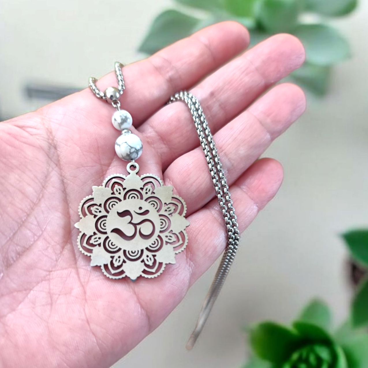collier-om-charme-sonorite.jpg