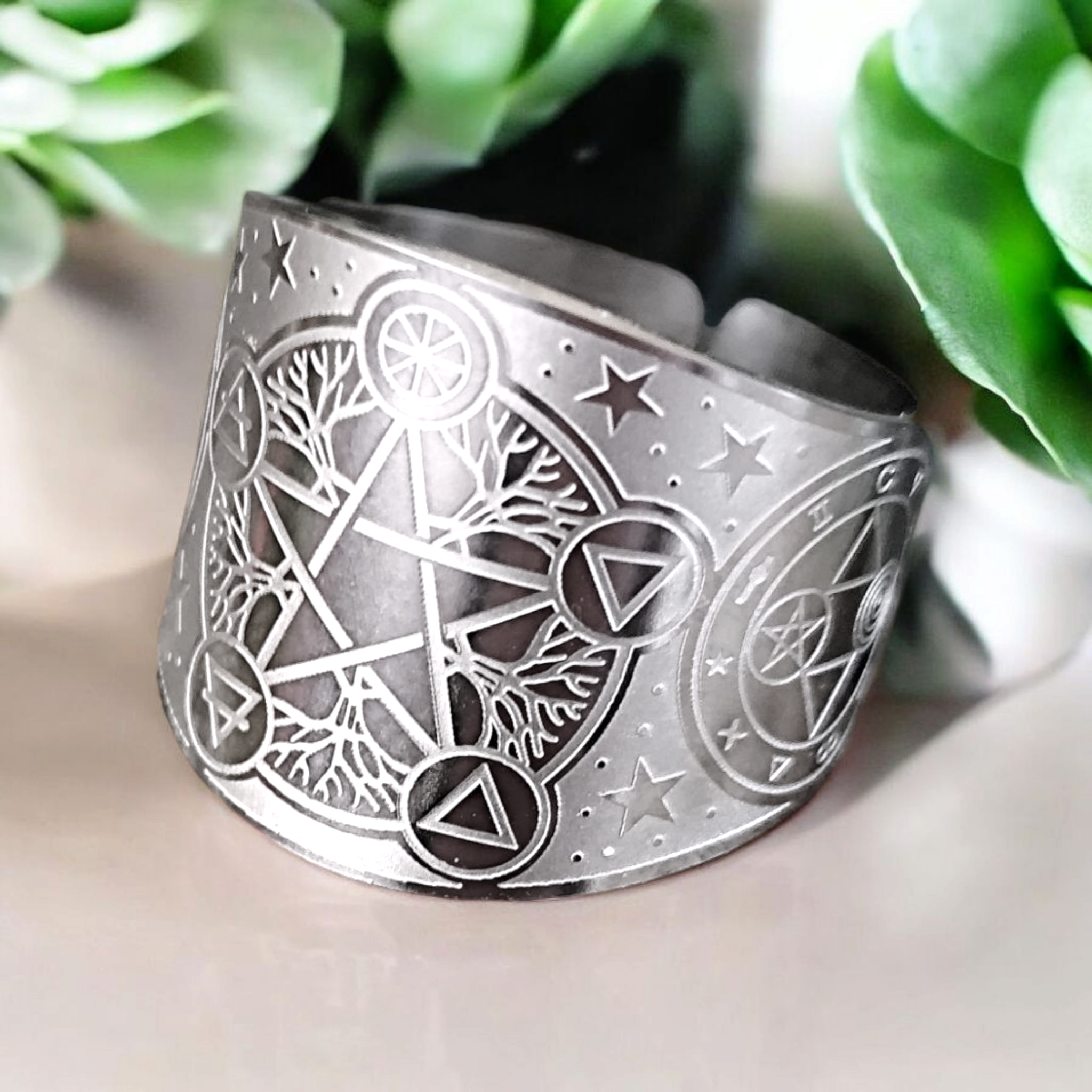 bague-pentacle-charme-essence.jpg