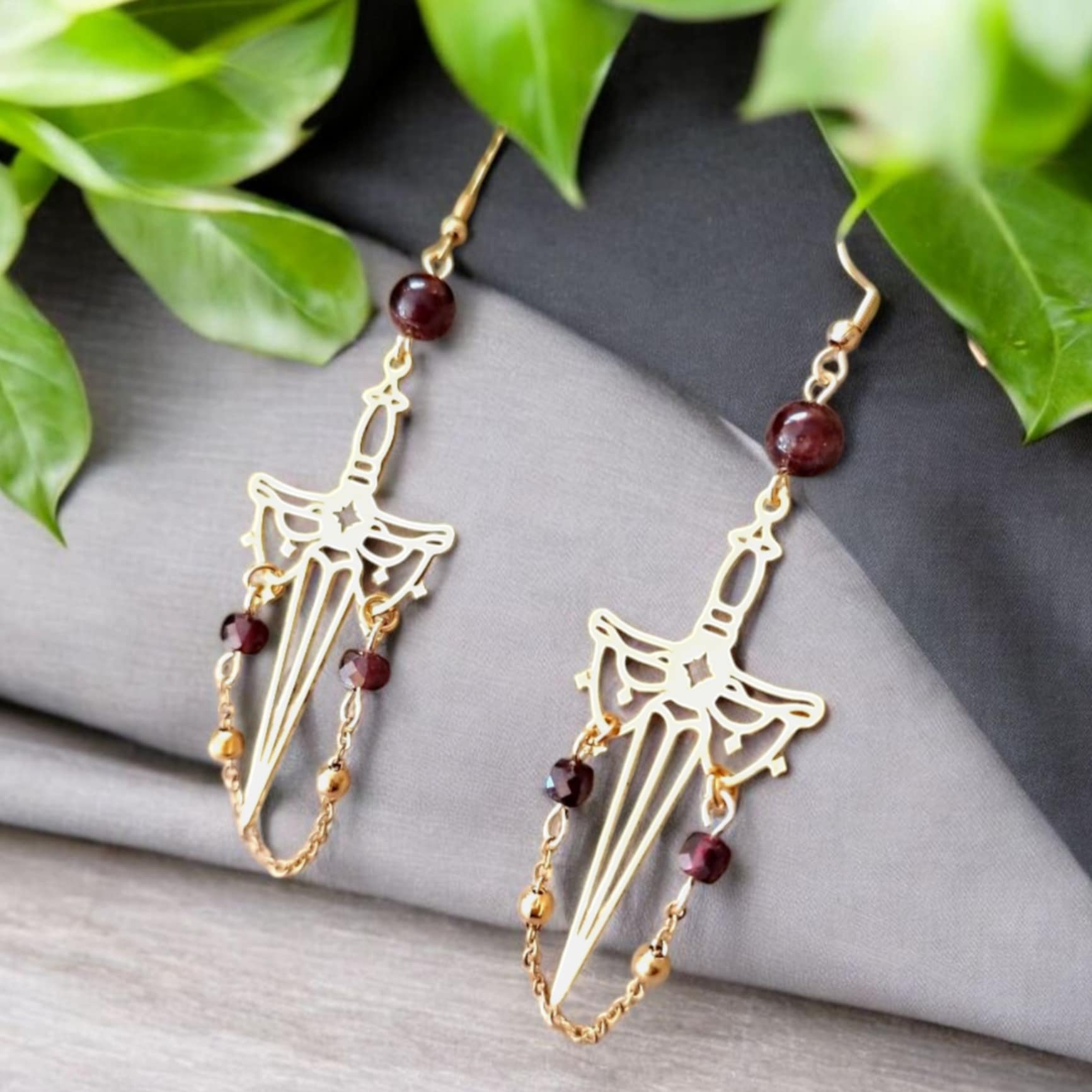 Boucles doreilles Trivium – Bijou Hécate et pierre naturelle