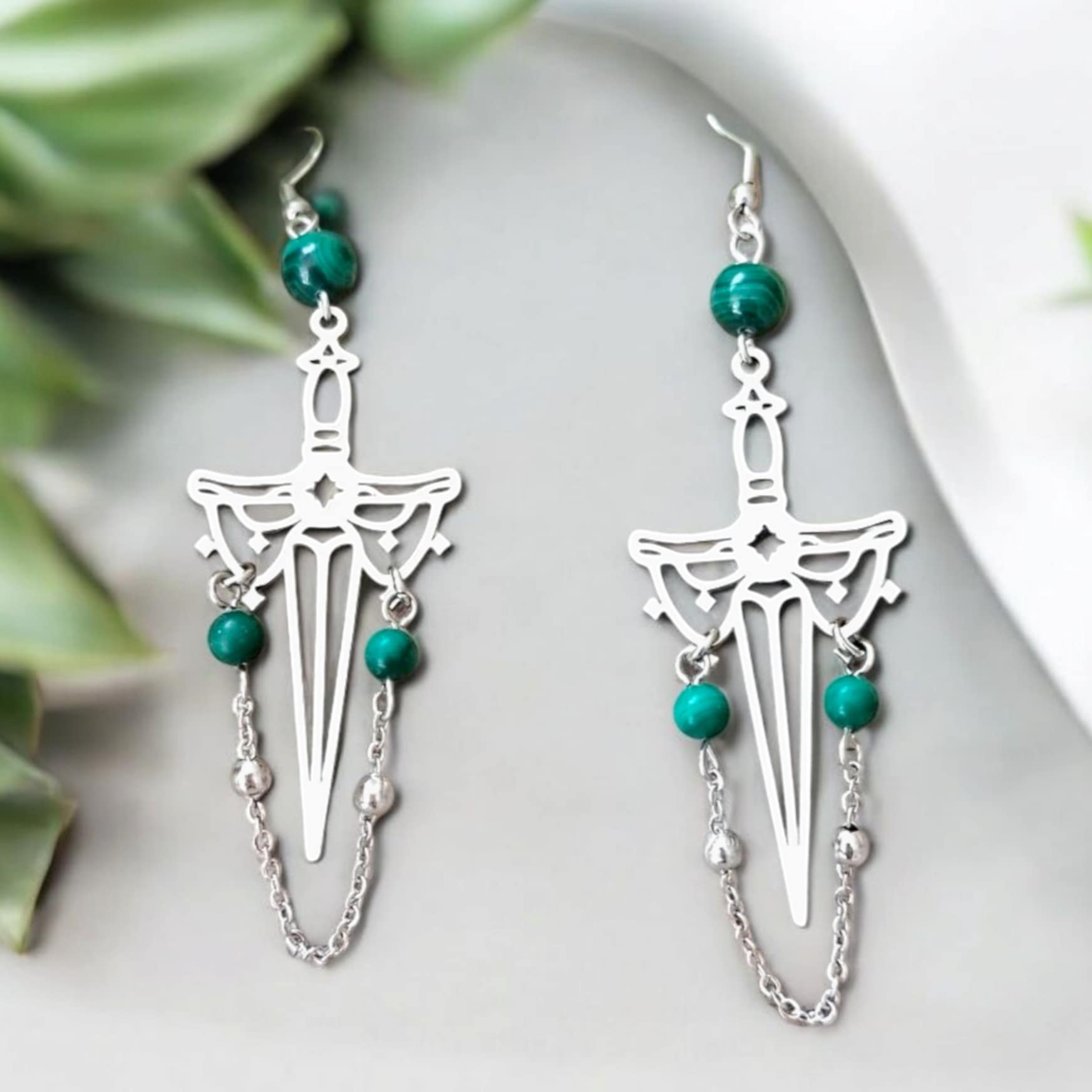 Boucles doreilles Trivium – Bijou Hécate et pierre naturelle