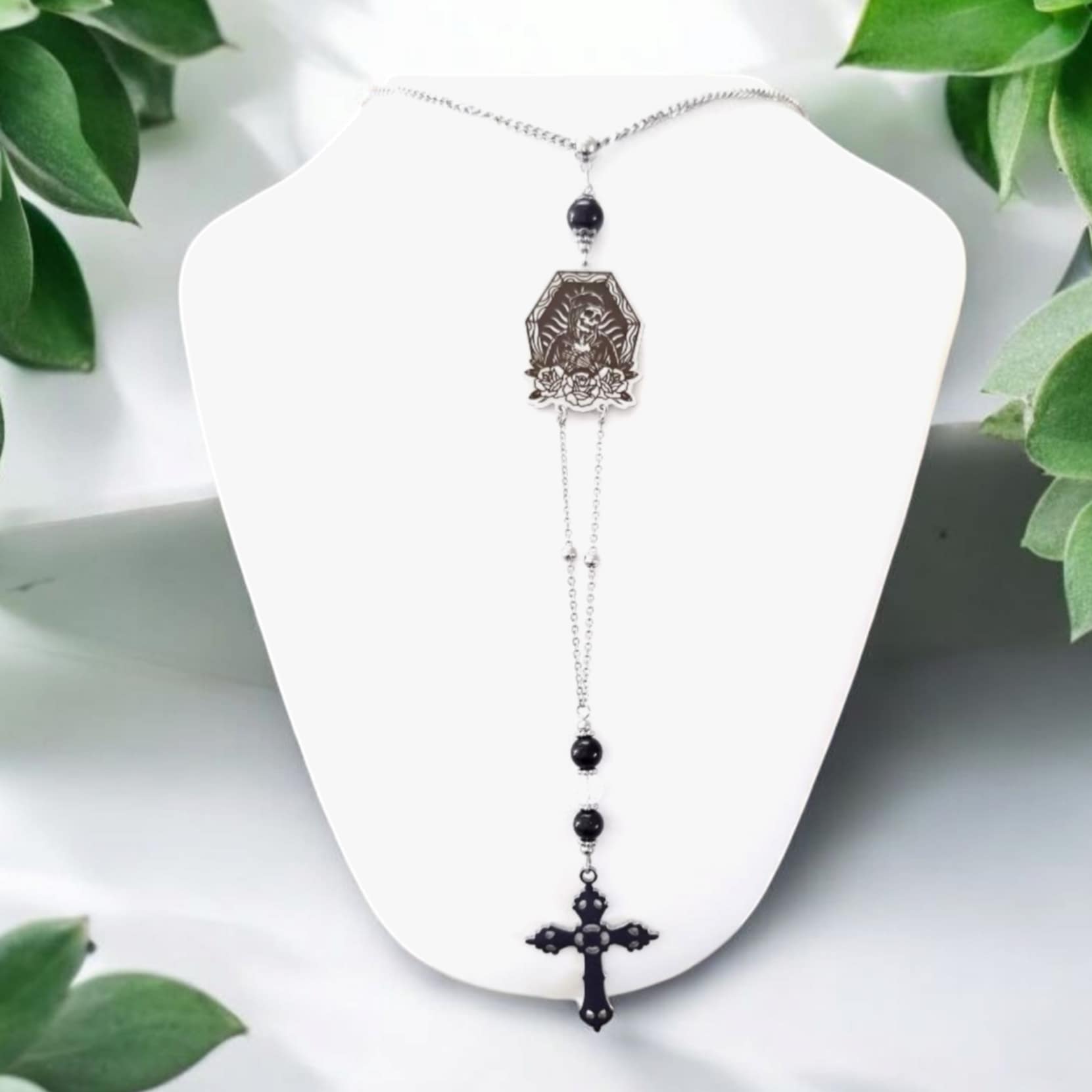 collier-santa-muerte-pierres-naturelles