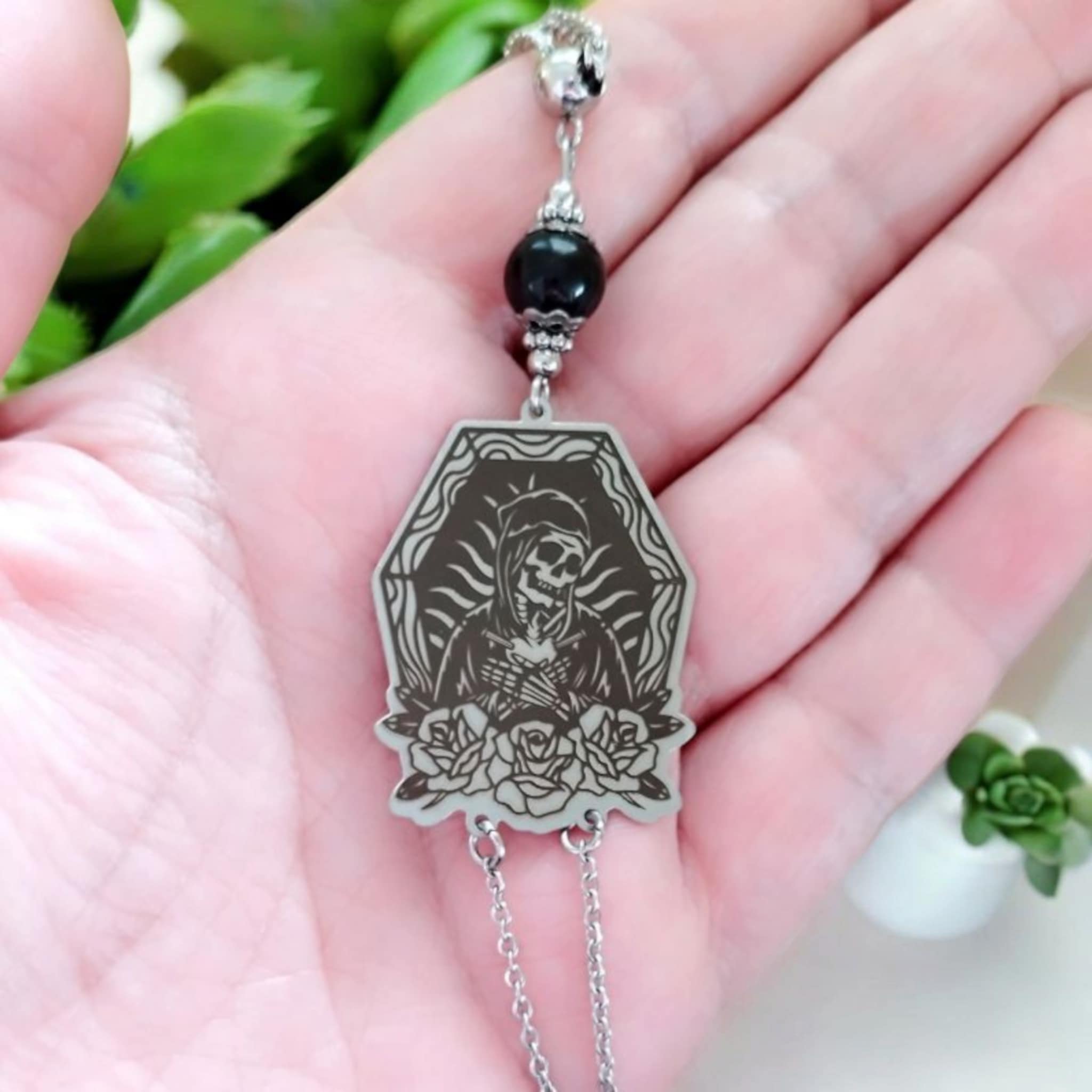 collier-santa-muerte-pierres-naturelles
