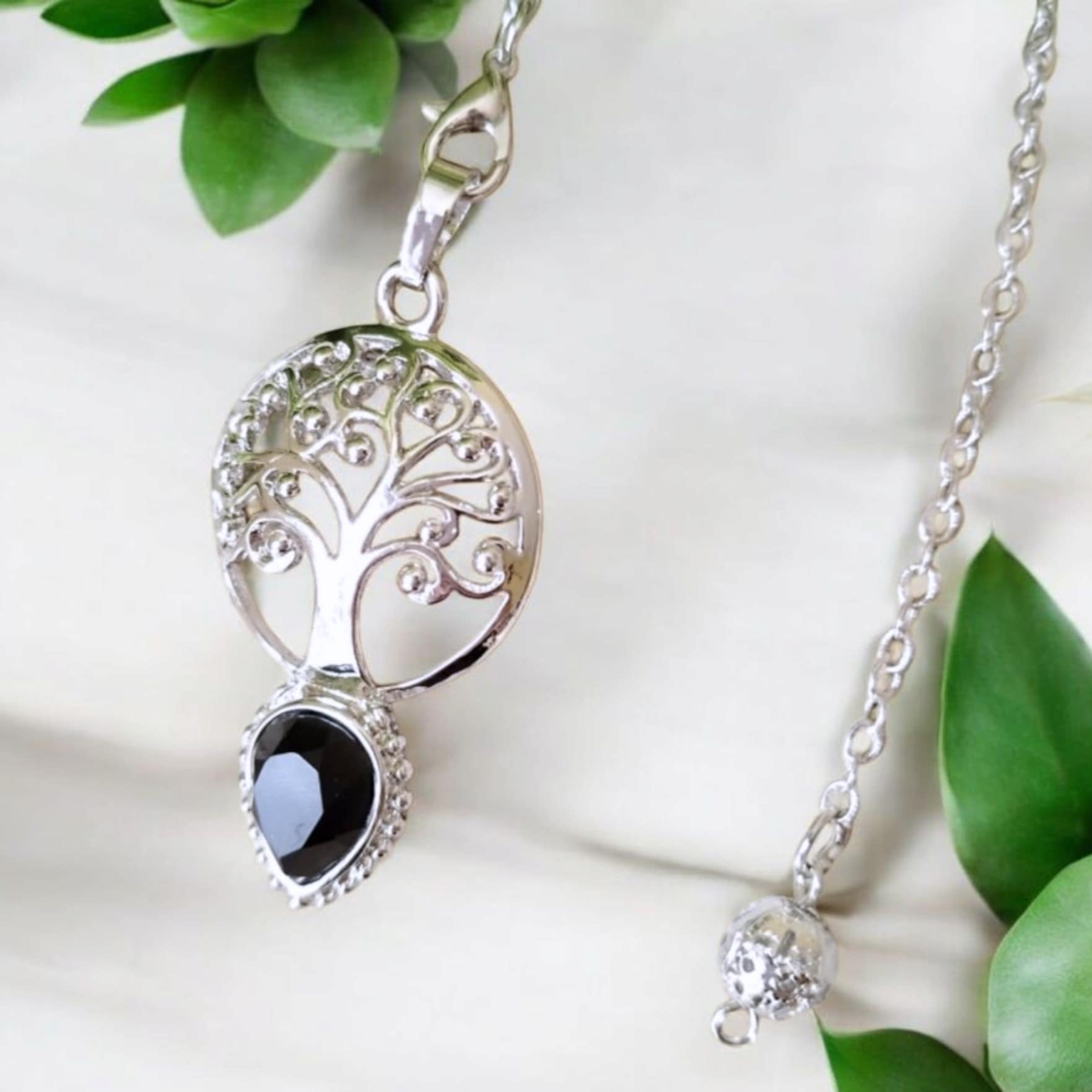 pendule arbre de vie onyx noir