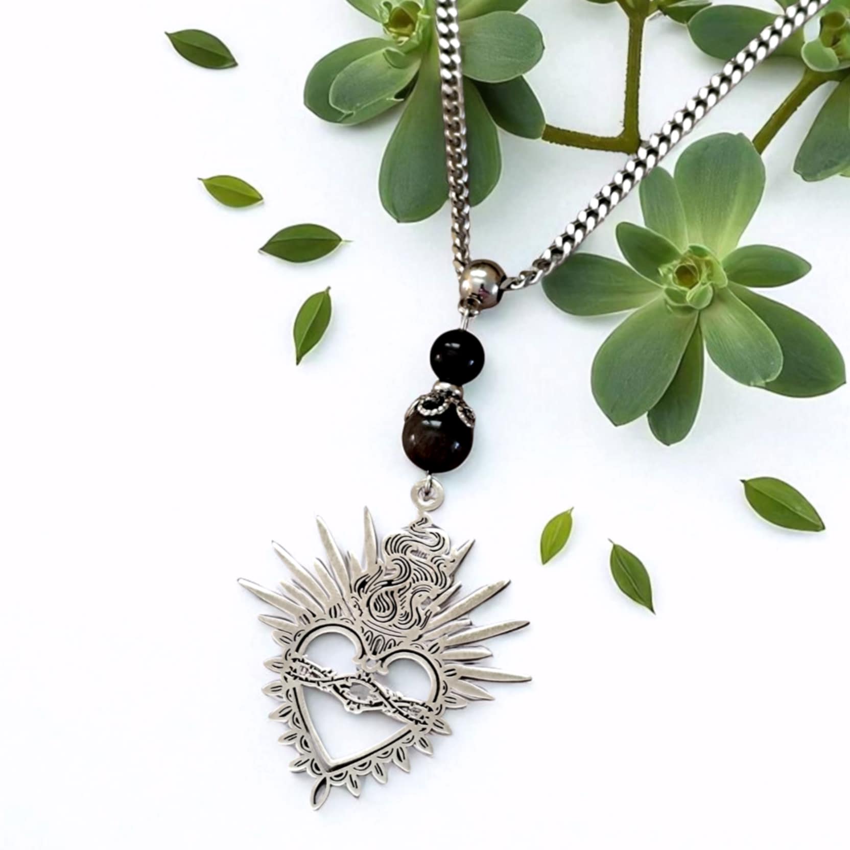 collier-coeur-douceur-charme-approche