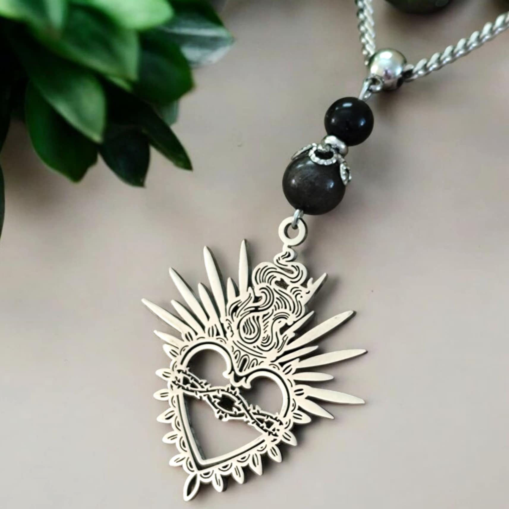 collier-coeur-douceur-charme-approche
