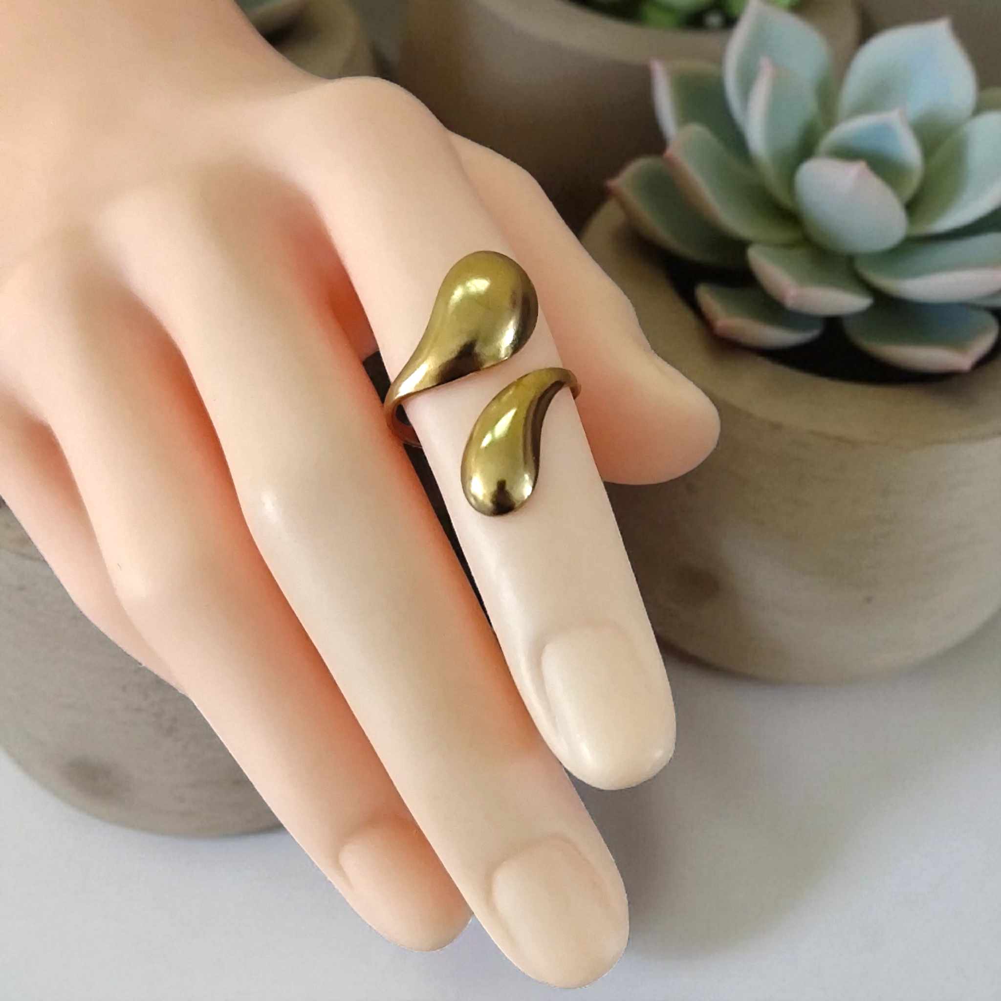 bague-dorée-lola-equilibre.jpg