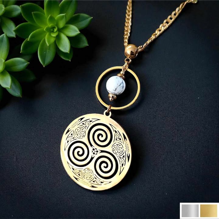 collier-triskell-charme-trinite.jpg