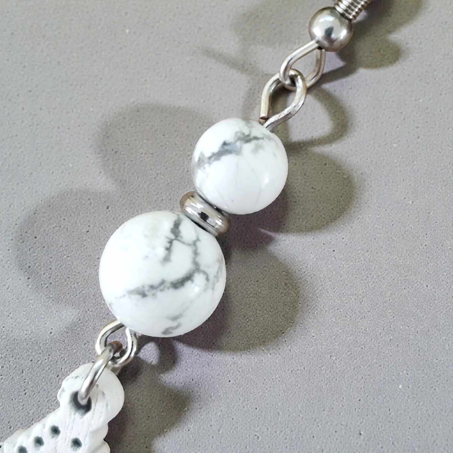 Howlite