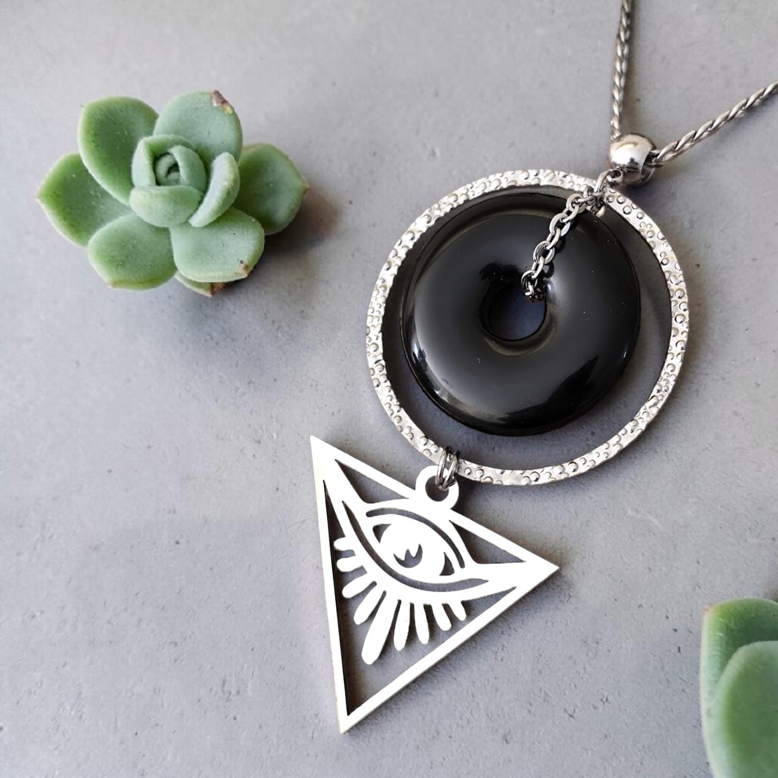 collier-oeil-mystique-obsidienne-charme-discernement.jpg