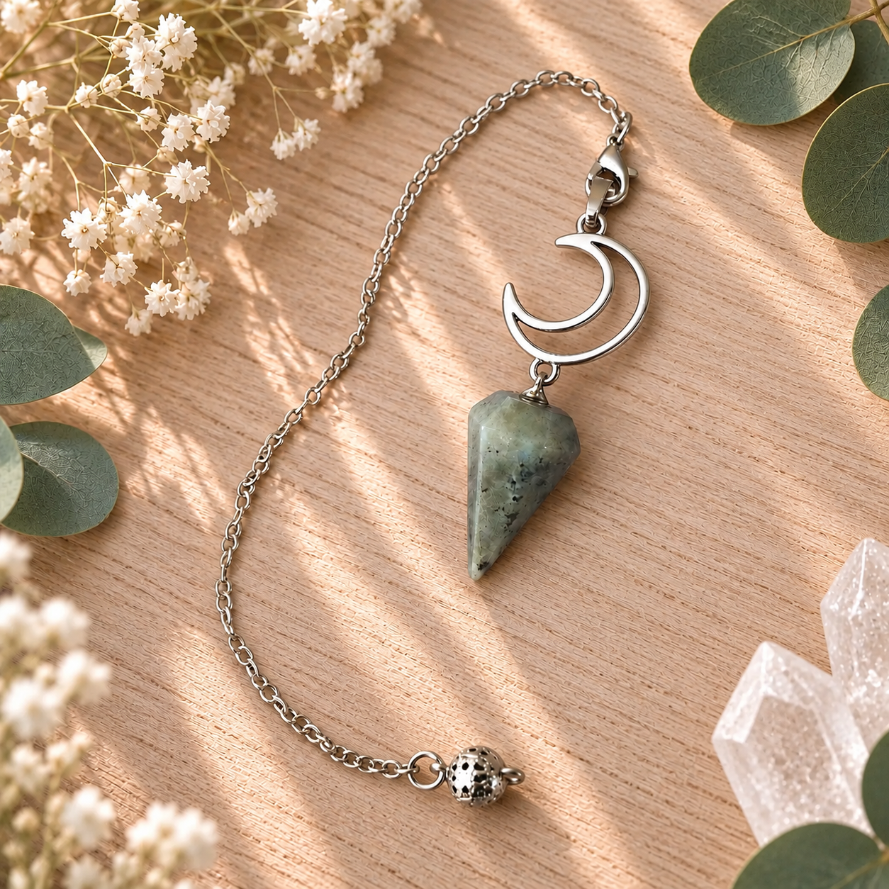 pendule-lune-en-labradorite-naturelle-avec-chaine