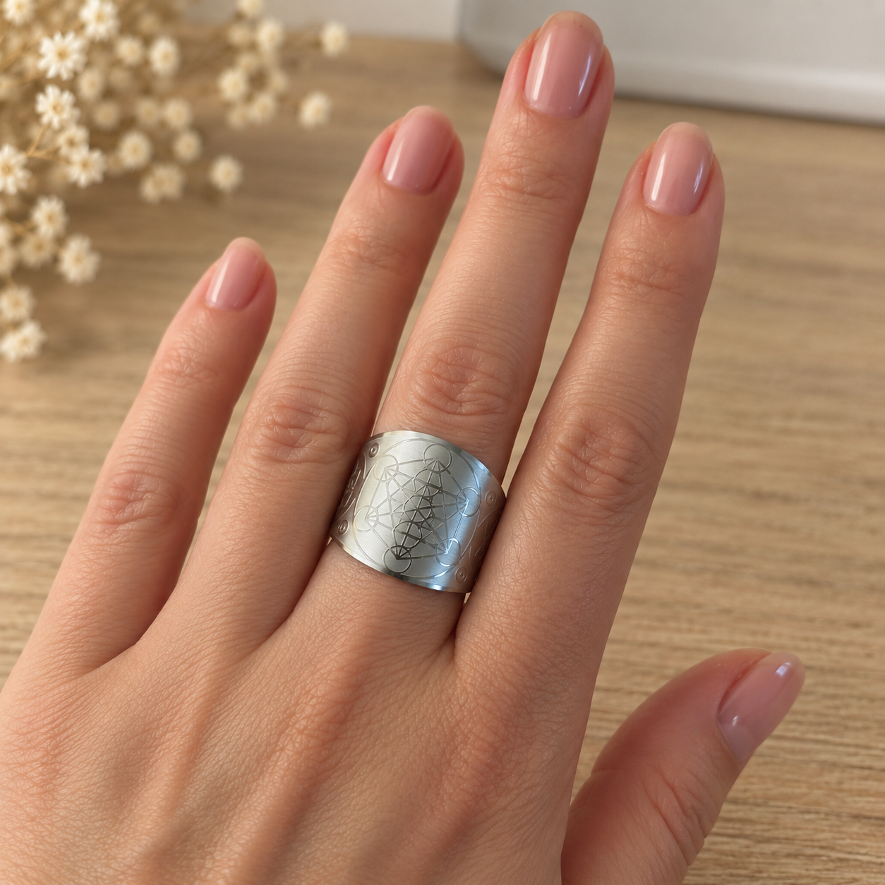 Bague-large-cube-metatron-protection-portée