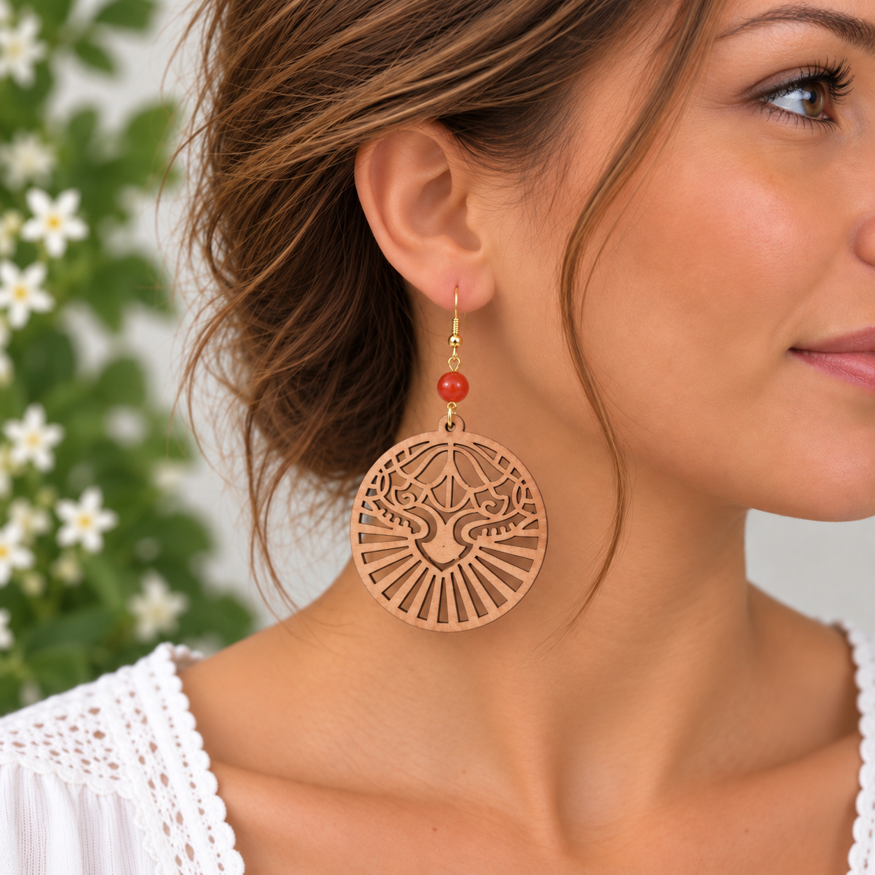 boucles-d-oreilles-dorées-anima-portées