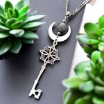 collier-cle-sorciere-charme-initiation
