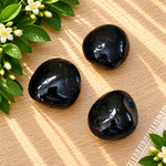 Pierres roulées de Tourmaline Noire Schorl naturelles de 23 à 28 g
