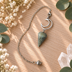 pendule-lune-en-labradorite-naturelle-avec-chaine