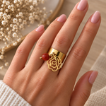 bague-rosie-affection-dorée-portée