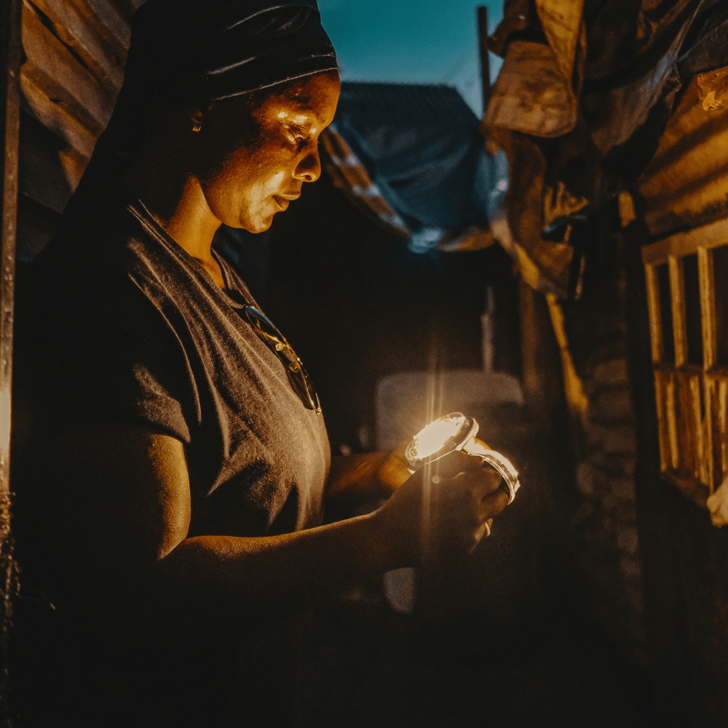Sonnenglas module lampe solaire avec femme à Cape Town