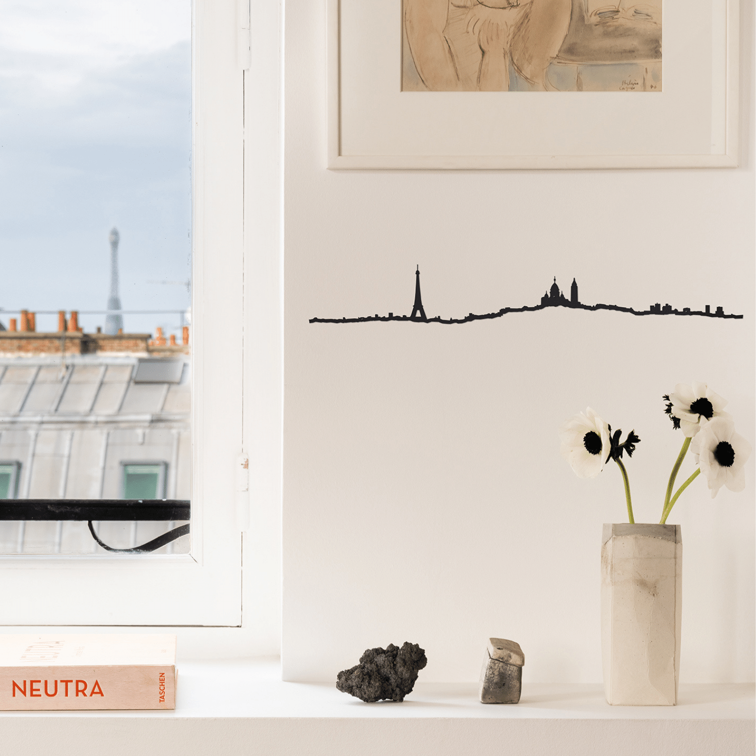 The Line paris decoration murale silhouette avec la tour eiffel dans appartement à paris