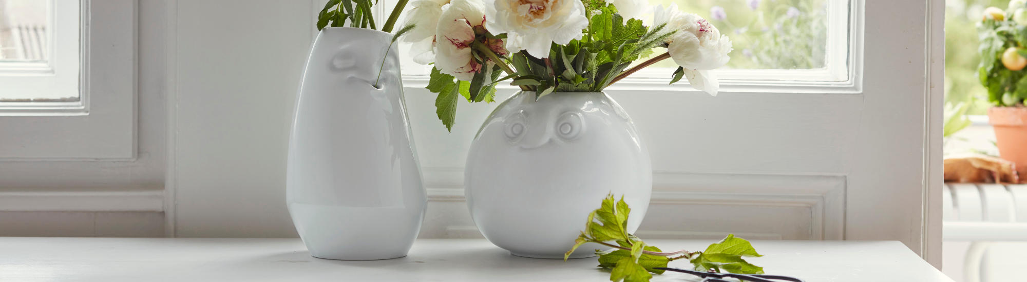 Vase visage détendu et amusé de Tassen vaisselle visage humeur