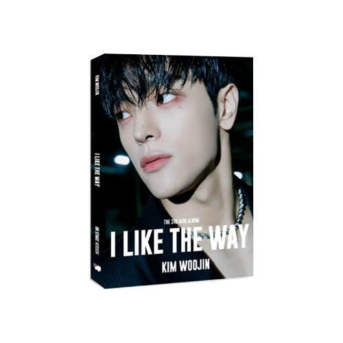 KIM-WOO-JIN-I-like-The-Way-Photobook-on-stage-version