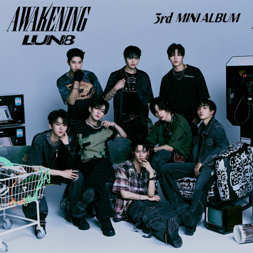 LUN8 - Awaking (Photobook ver.)