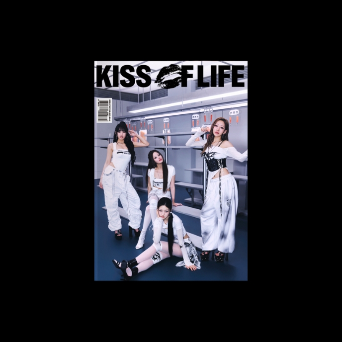 KISS-OF-LIFE-224-Magazine-cover-version-mkpop