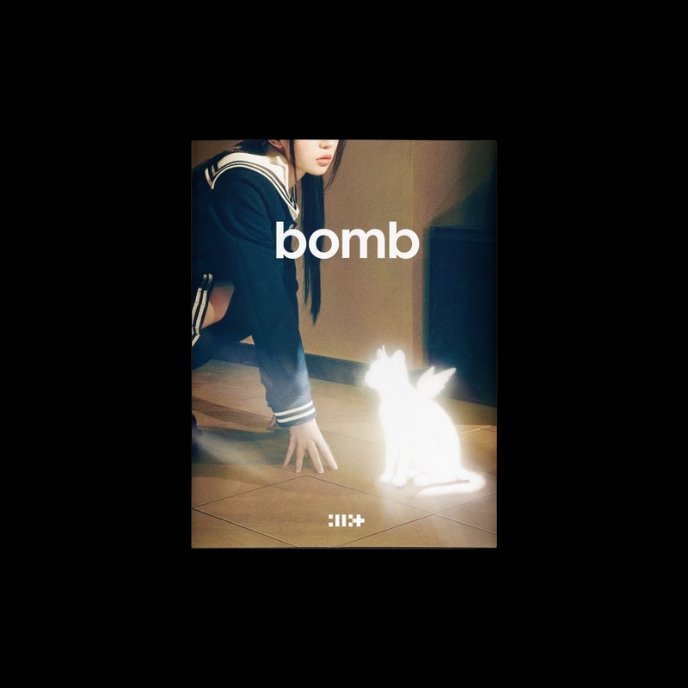 ILLIT-Bomb-Weverse-Albums-cover-version-mkpop