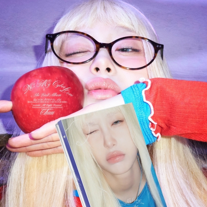 chuu-the-first-album-xo-my-cyberlove-cyber-mkpop