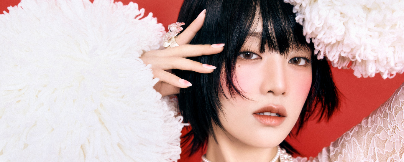 MINNIE  Nicha Yontararak, plus connue sous le nom de Minnie, est une chanteuse, compositrice et productrice thaïlandaise née le 23 octobre 1997 à Bangkok, Thaïlande. Elle est membre du groupe féminin sud-coréen (G)I-DLE, formé par Cube Entertainment en 2018. ​