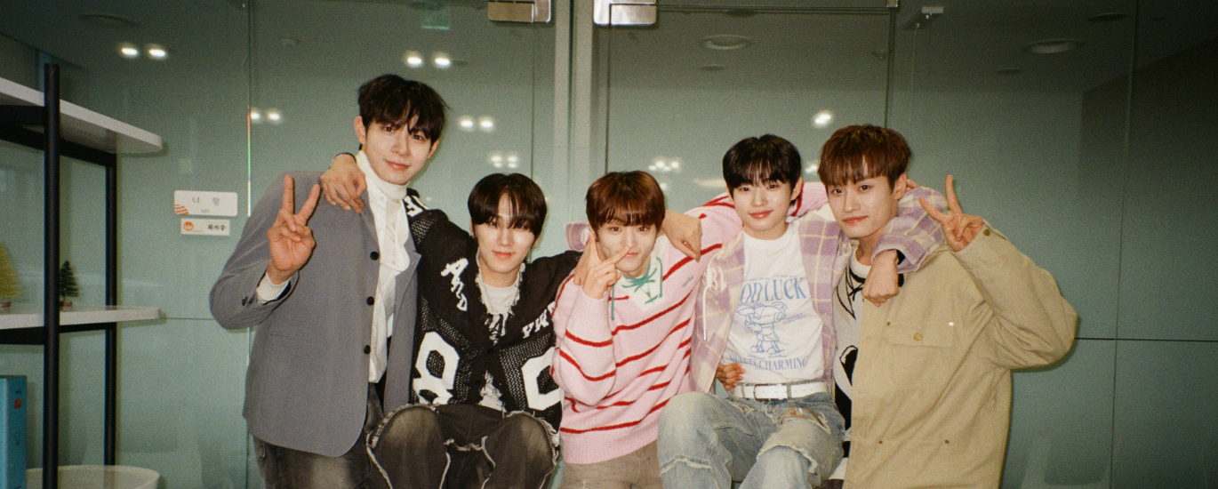 TIOT (티아이오티), acronyme de "Time Is Our Turn", est un groupe masculin sud-coréen formé par Redstart ENM. Composé de cinq membres — Kim Min-seoung, Kum Jun-hyeon, Hong Keon-hee, Choi Woo-jin et Shin Ye-chan — le groupe a officiellement débuté le 22 avril 2024 avec le mini-album Kick-Start, dont la chanson principale est "Rock Thang" .​