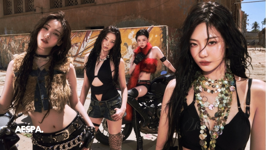 Aespa est un girlsband sud-coréen formé par la SM Entertainment. Le groupe est composé de quatre membres : Karina (leader), Giselle, Winter et NingNing (maknae).  