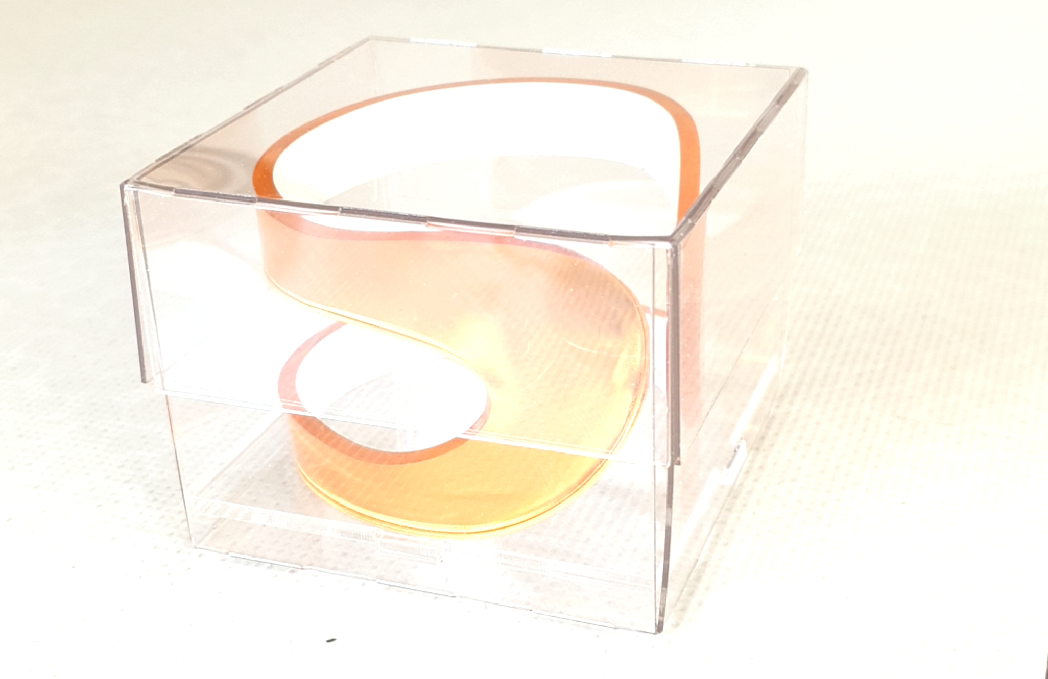 no boites habillent nos bijoux de transparence et de reflets