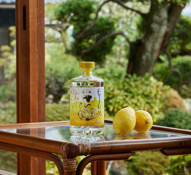 GIN JAPONAIS double yuzu citron cocktail