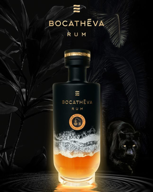 BOCATHÉVA 100 Pot Still Assemblage de rhum de la Jamaïque &amp; du Venezuela affiche bouteille