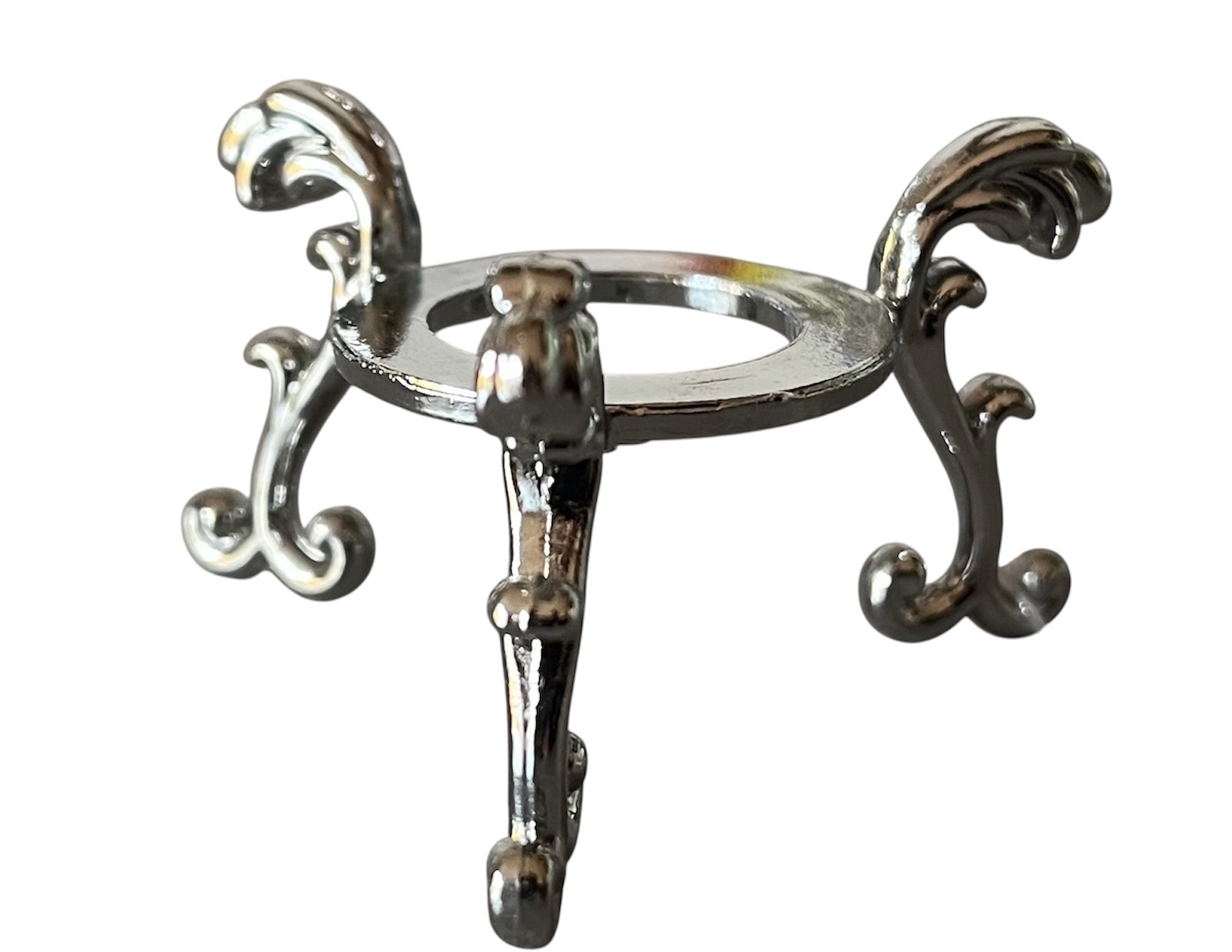 socle en métal boule en cristal