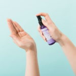 spray désinfectant hygiène bio et vegan à la lavande de dr Bronners VEGANAME