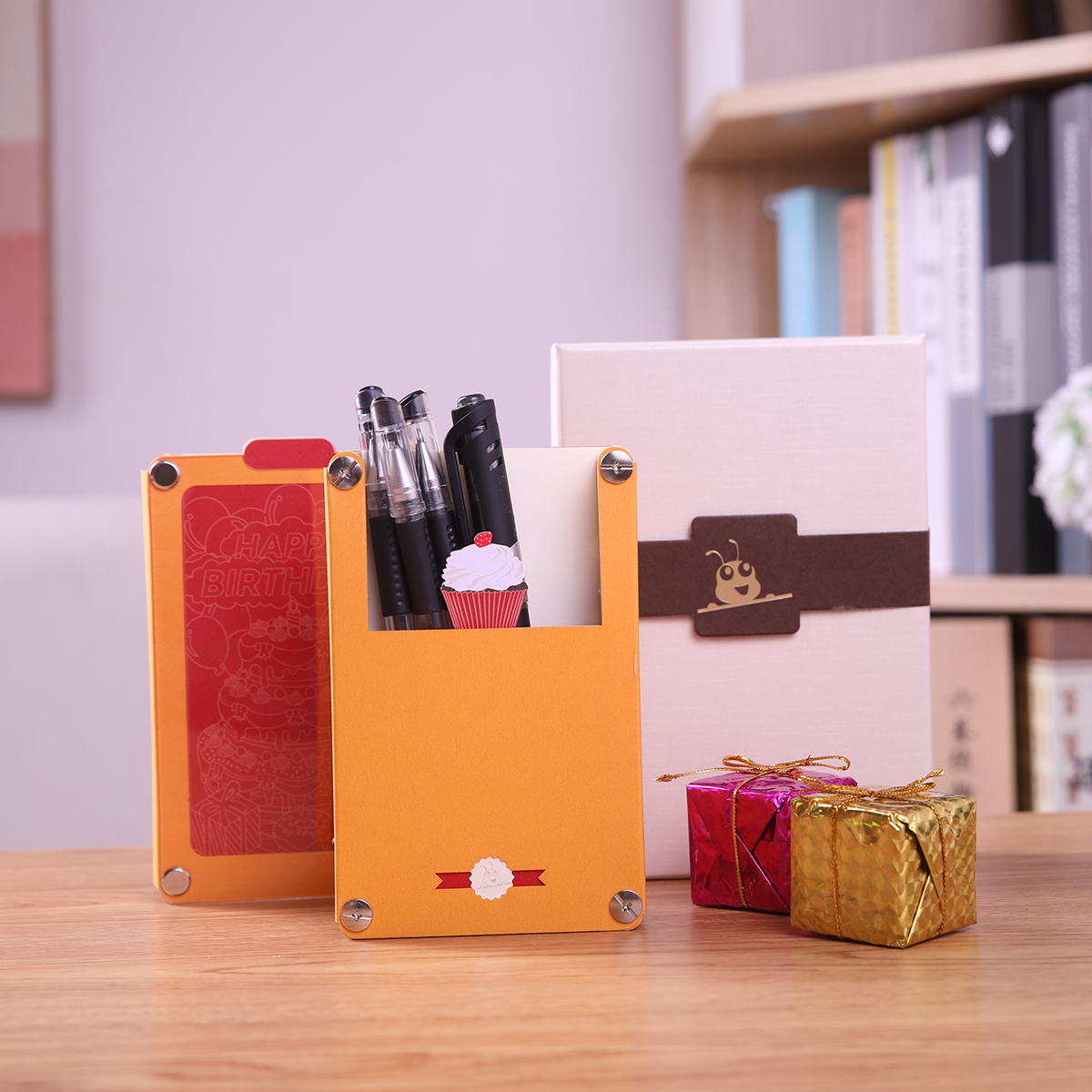 Porte-crayon-avec-image-magique-3D-cadeau-d-anniversaire-signet-pour-ordinateur-portable-fournitures-de-bureau