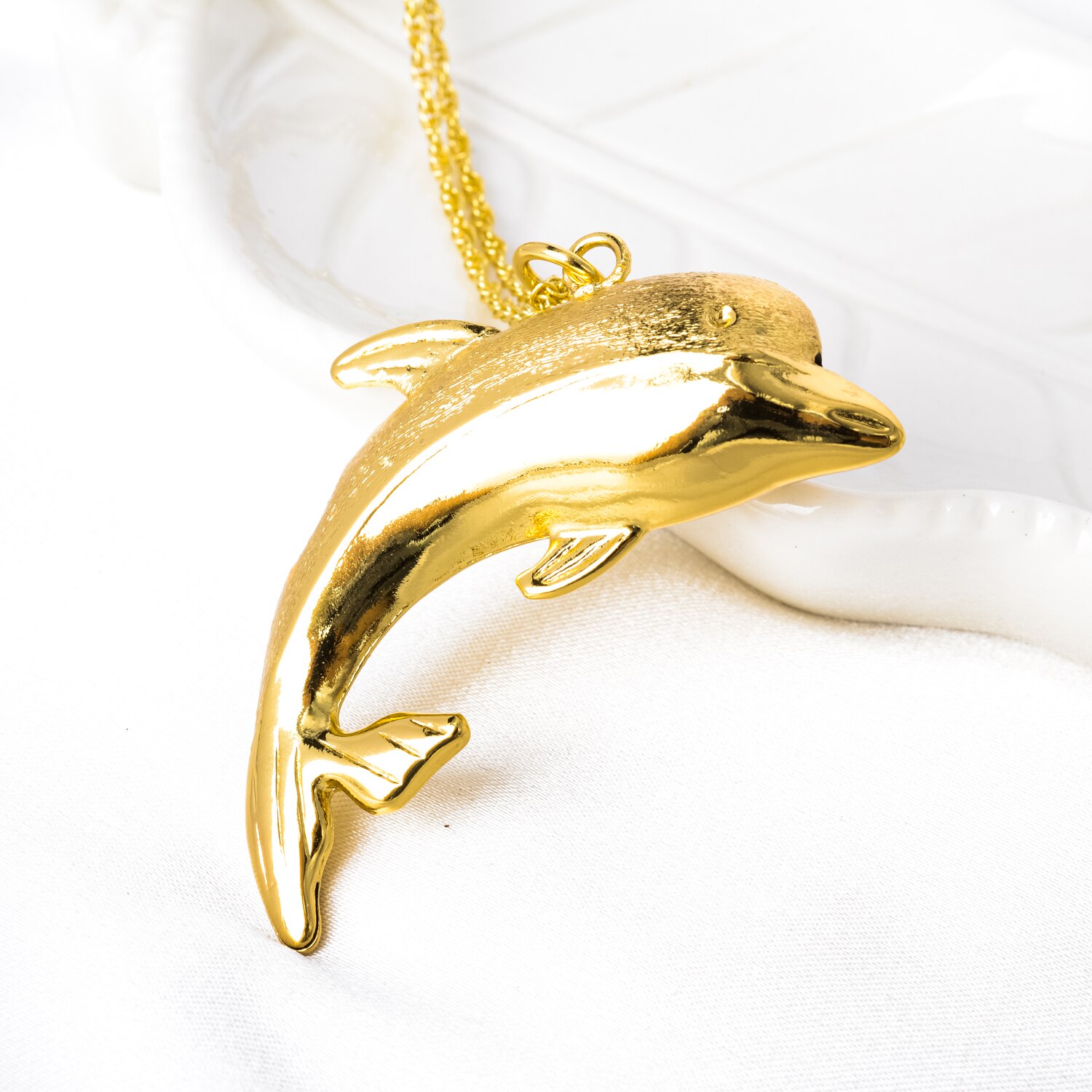 Sunny-Jewelry-Fashion-Necklace-collar-Fish-Pendant-Copper-Hollow-animal-Cute-Style-For-Women-Man-High