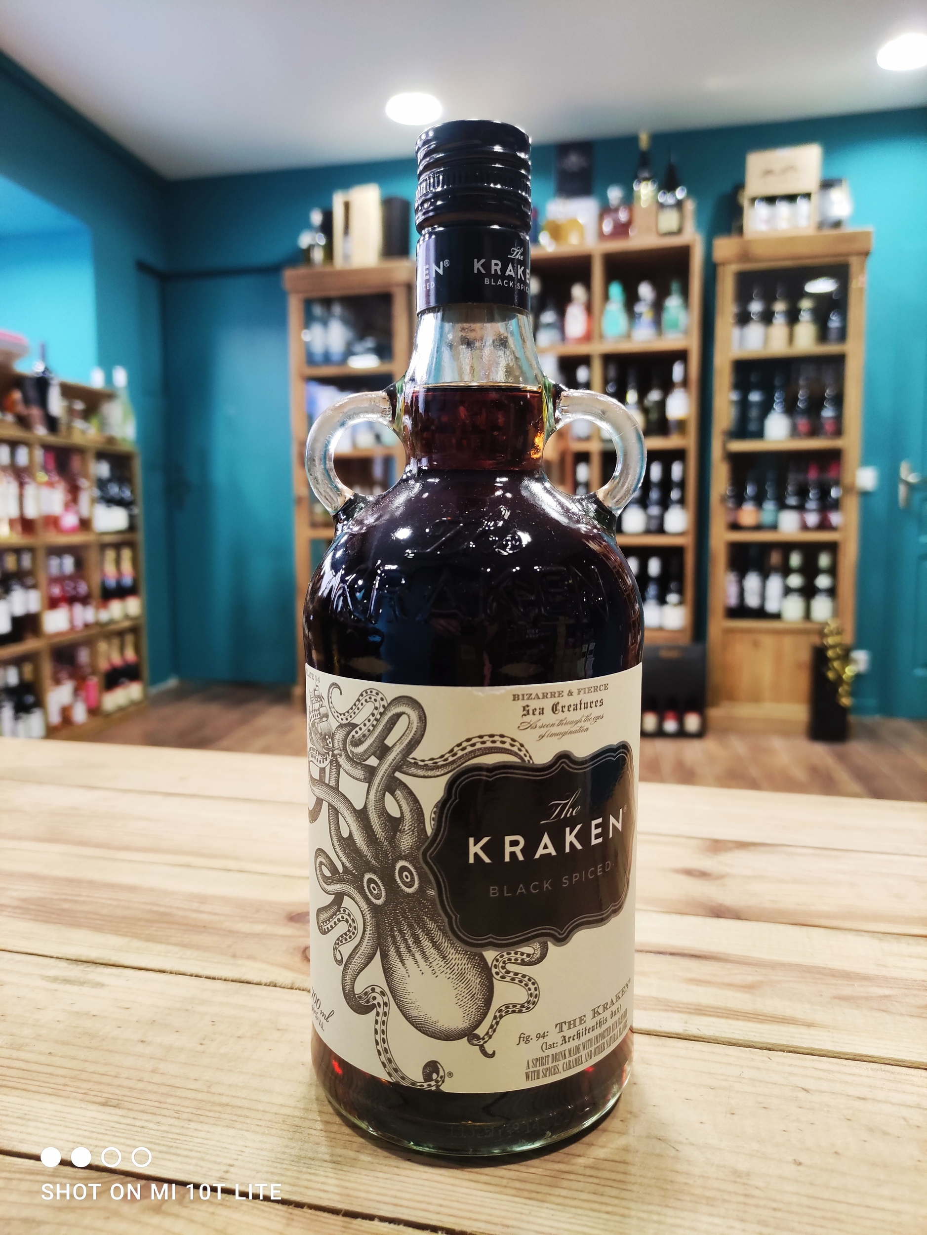 The Kraken Black Spiced Rum, 70cl : : Epicerie