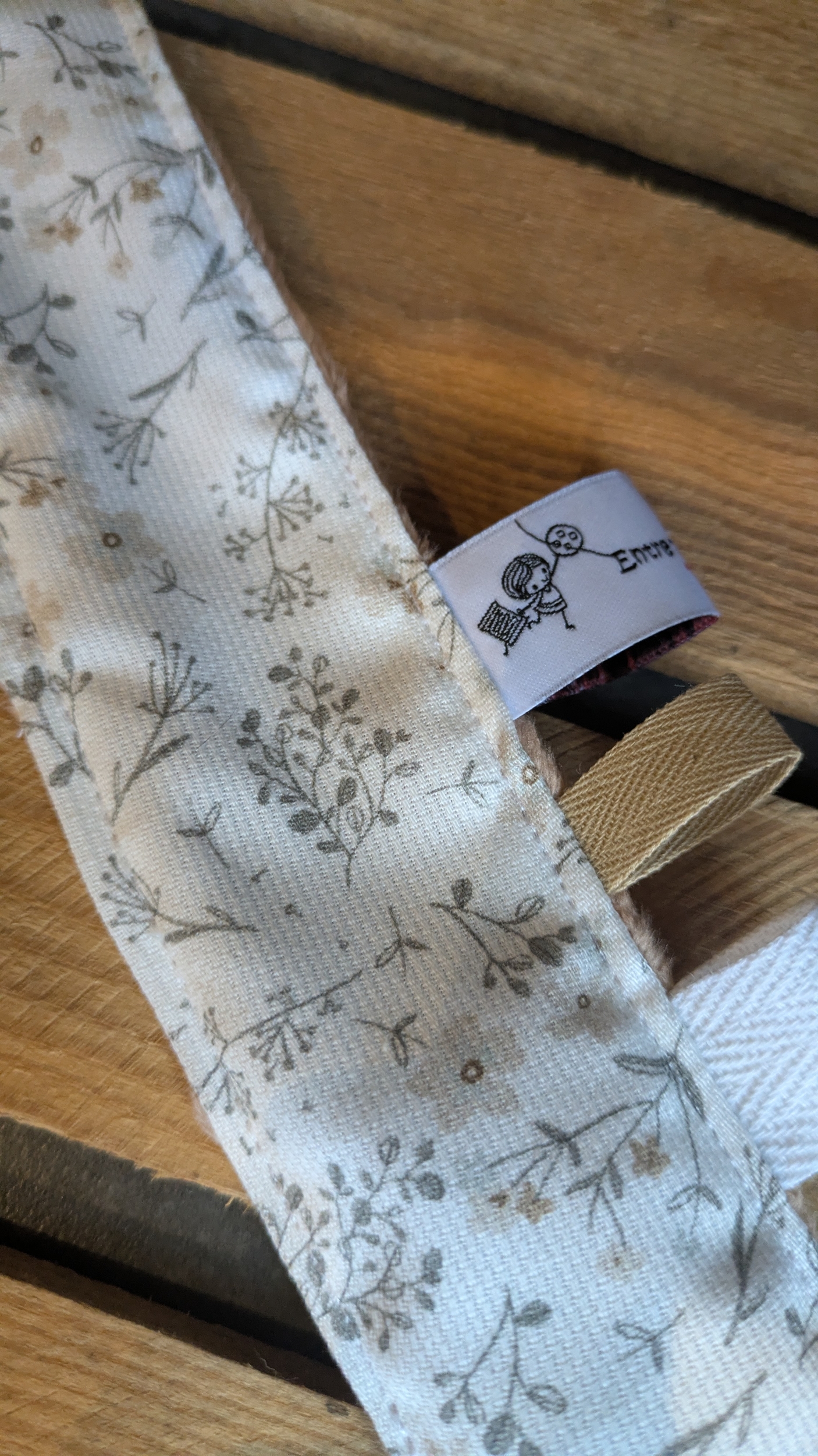 attache tétine